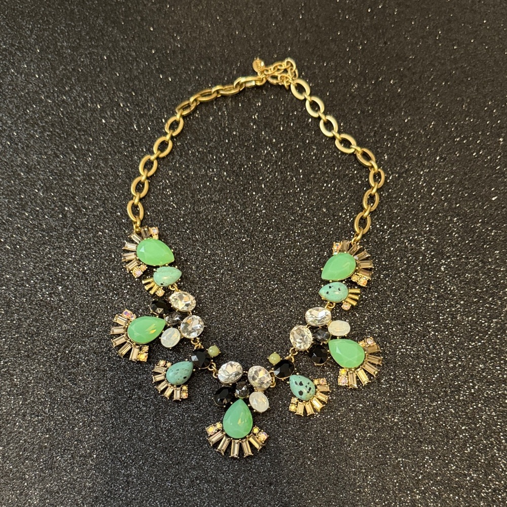 Loft Elegant Gold and Green Statement Necklace